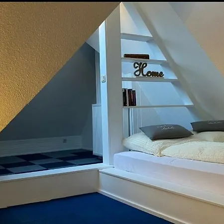 *to Hus* Am Rande Von * Jever